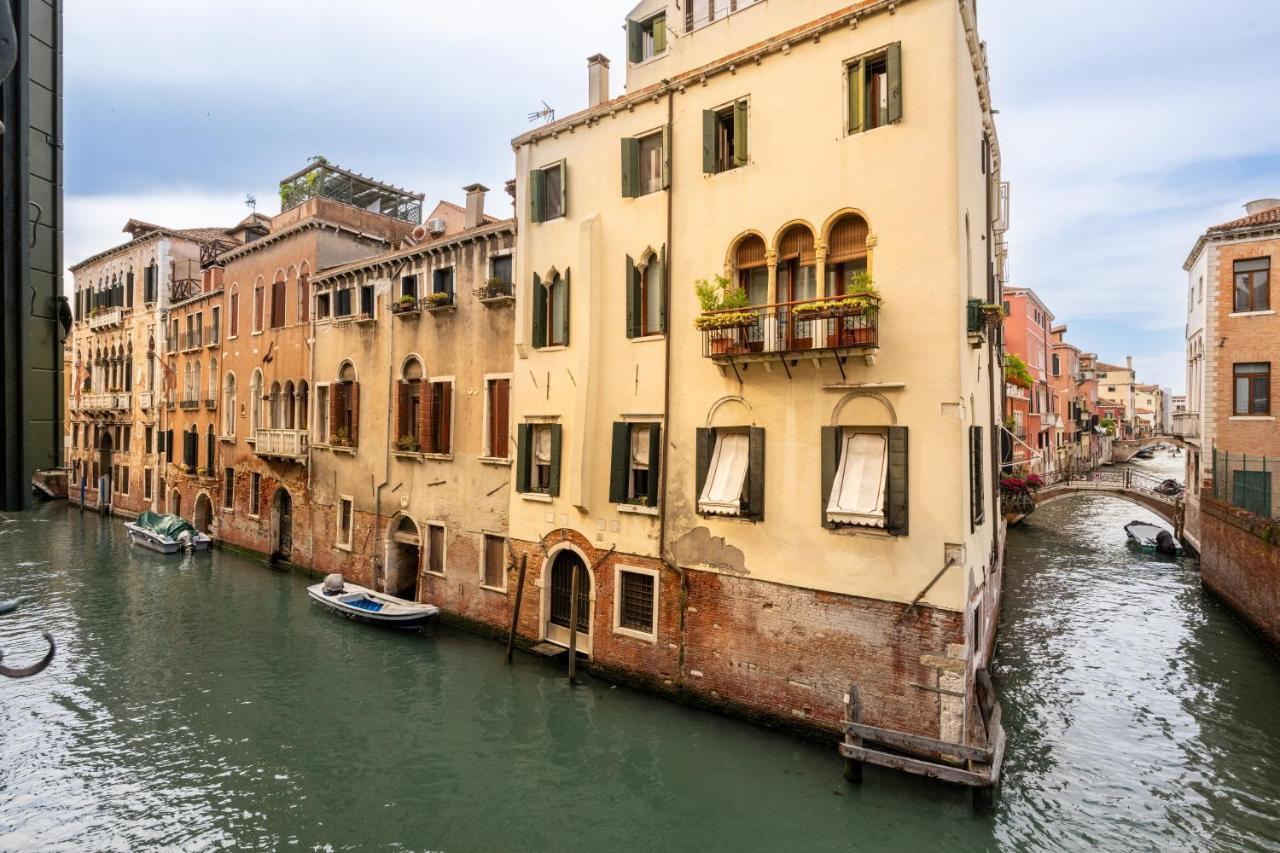 شقة Palazzo Borgoloco البندقية المظهر الخارجي الصورة